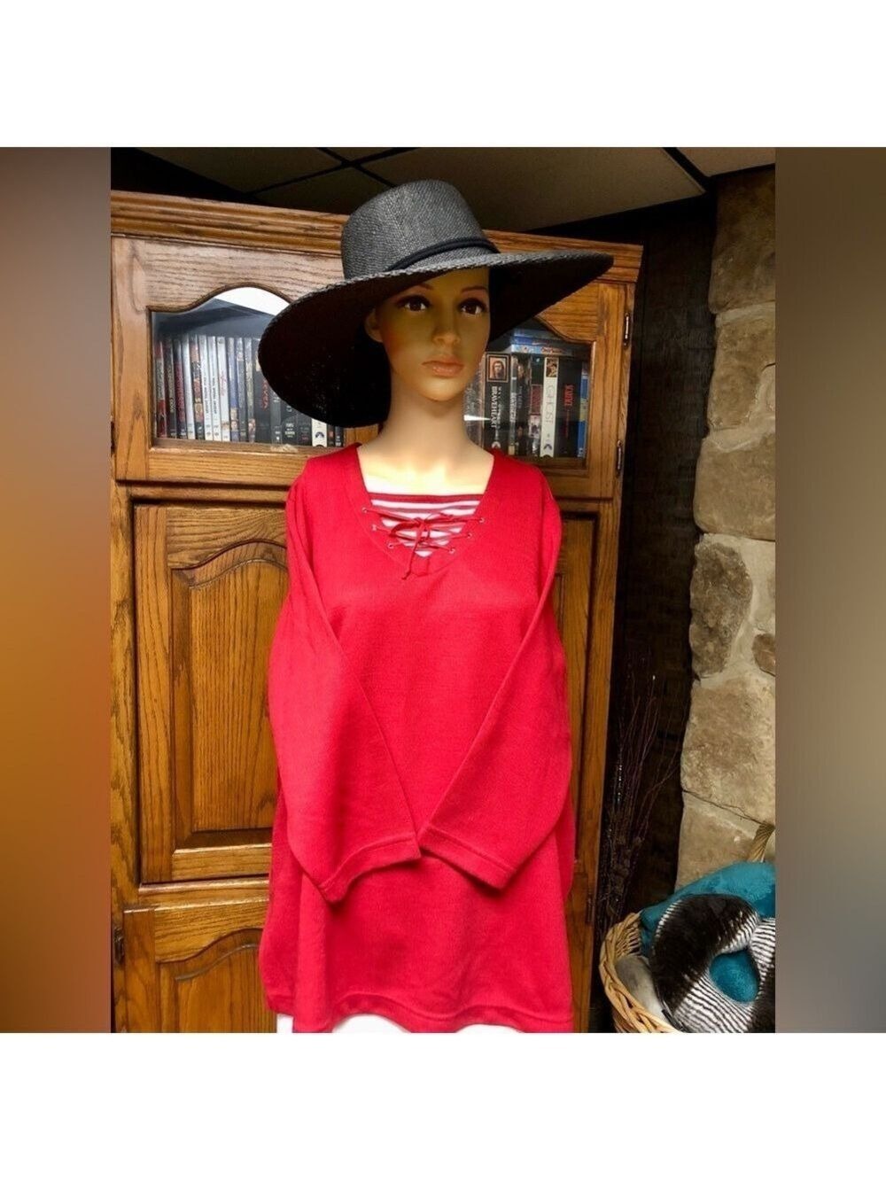 CAROLYN TAYLOR SWEATER - SIZE L